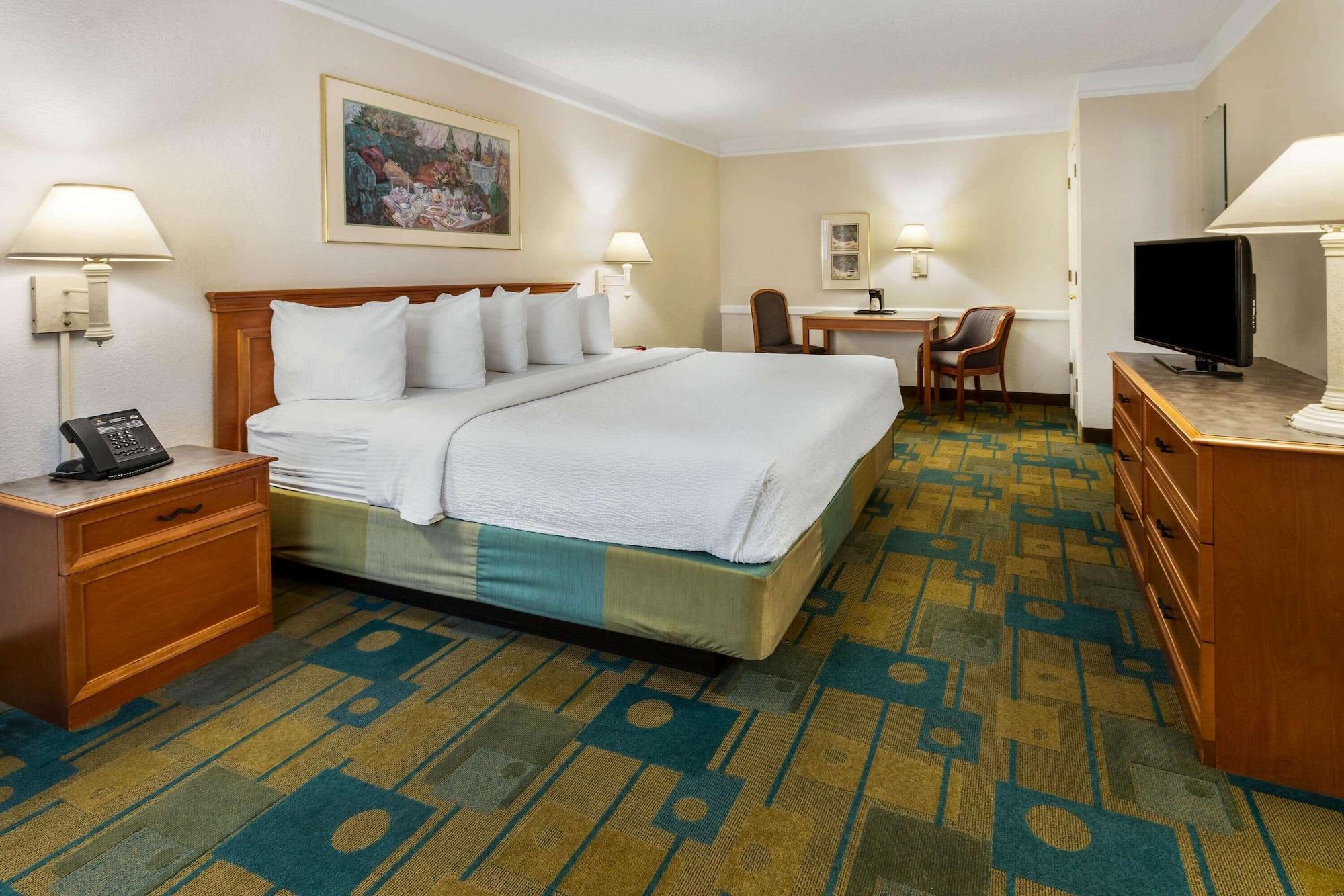 La Quinta Inn By Wyndham Albuquerque Northeast Экстерьер фото