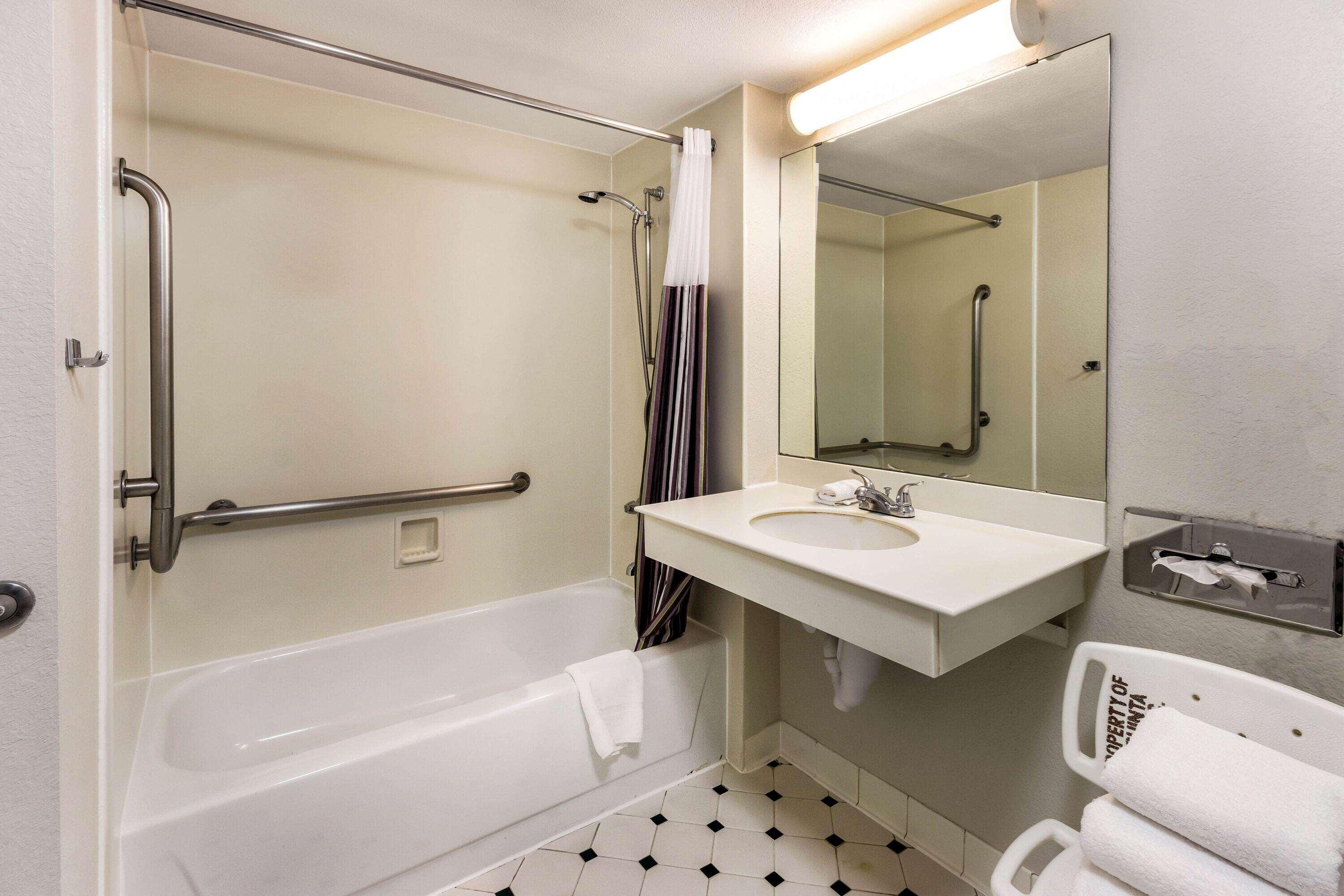 La Quinta Inn By Wyndham Albuquerque Northeast Экстерьер фото