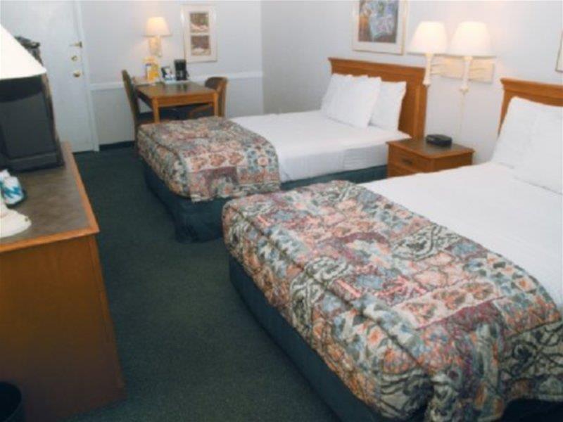 La Quinta Inn By Wyndham Albuquerque Northeast Номер фото